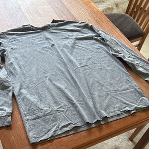 Patagonia Men's Long Sleeve Tee in Heather Gray